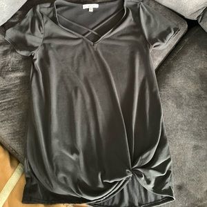 Black front knot shirt